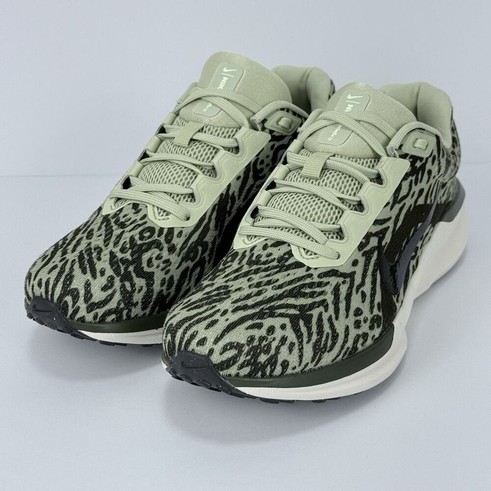 GUC Nike Winflo 11 Premium Women's Road Running Shoes Size 8 FQ8397-300